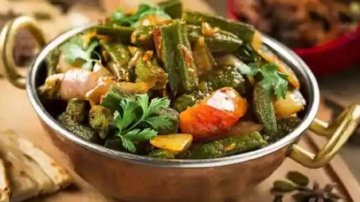 Onion and Lady Finger Recipe : भिंडी एवं प्याज की यह रेसिपी है स्वाद में लजवाब, एक जरूर करें ट्राई, जाने तैयार करने की विधि Onion and Lady Finger Recipe : भिंडी एवं प्याज की यह रेसिपी है स्वाद में लजवाब, एक जरूर करें ट्राई, जाने तैयार करने की विधि